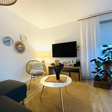 Holiday home Dom Caloroczny Nad Jeziorem Brajnickim Brajniki